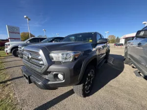 2016 Toyota Tacoma Image