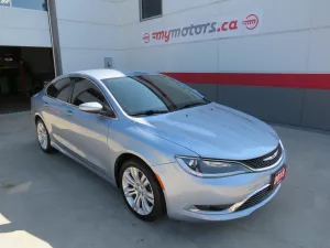 2015 Chrysler 200 Image