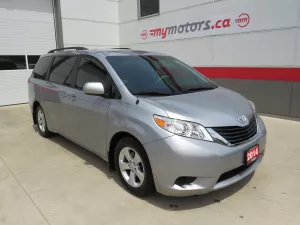2014 Toyota Sienna Image