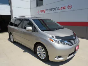 2015 Toyota Sienna Image