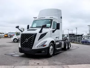 2027 Volvo VNR 300 Image