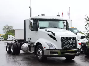 2025 Volvo VNL 300 Image