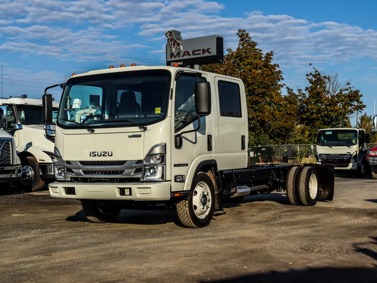 2025 Isuzu NRR  Image