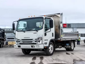 2025 Isuzu NRR Image
