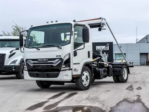 2025 Isuzu NRR Image