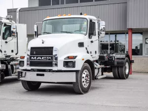 2025 Mack MD7 Image