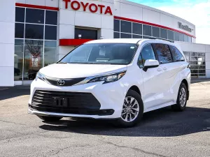 2026 Toyota Sienna Hybrid Image